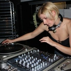 DJLadyLinzee