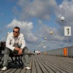 Lange Feat. Sarah Howells - Out Of The Sky (Danshi Mashup)