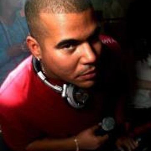 Dj Huggies New Reggae Mix( GOOD)