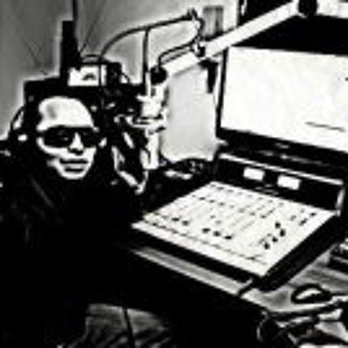 ENTRE  COPAS Y AMIGOS  - ISMAEL MIRANDA