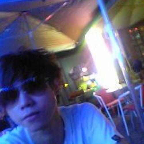 Stream Roger_Yang music | Listen to songs, albums, playlists for free ...