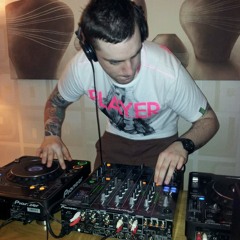 "TwistedTurn" (DavyGeary)