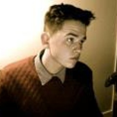 Aaron Davis is a fat cunt