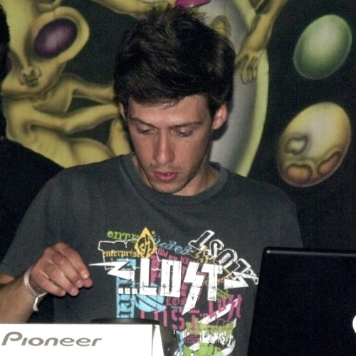 Xsi vs Mad Maxx - Creeping (Bombazine Remix)