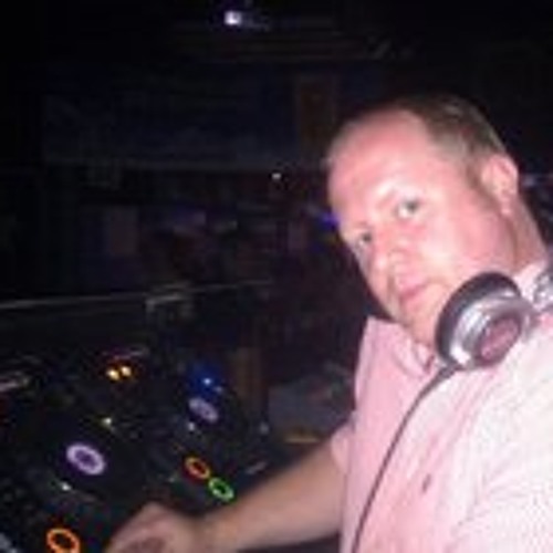 Stream 70s & 80s Pineapple music mix by Ian Sellens | Listen online for ...