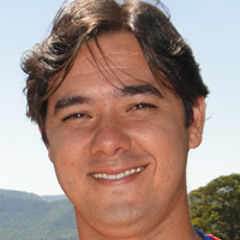 Ícaro Caires Machado