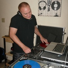 djchris.aka.djelpolloloco