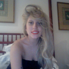 Lady Gaga - Captivated