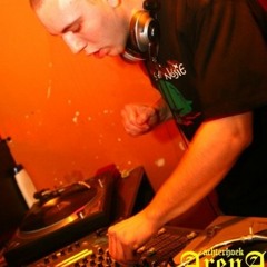 Bass D & King Matthew - In The Mix (R-Tistic Madnez Refix)