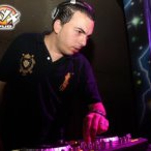 Mc's Pikeno & Menor - Maio 2012 Medley (DJ BELIZOTI)