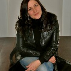 Christine de la Garza