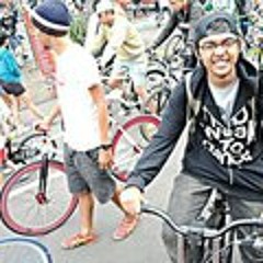 Xrennax Straightback