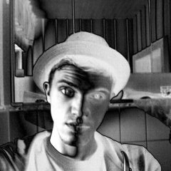 CLauS TRoPhoB