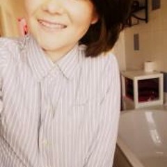 Molly Victoria Barber