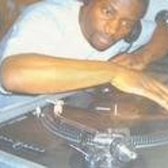 DEEJAY DOMI