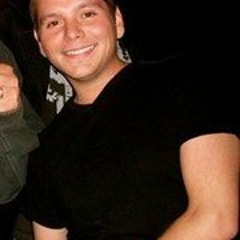 Ricardo Mikey Flores