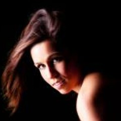 Kiki Aengen Heißt Sie