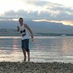 Wayne26_uk@hotmail.co.uk