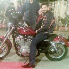 Atif Aslam's Lambi Judai-skhatti