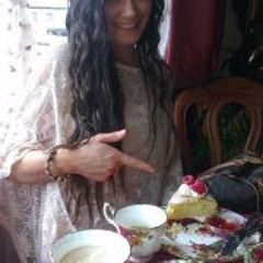 <3 katie chalmers <3