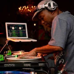DJ Ronnie Mac