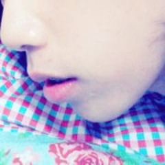 Molly Chen 摸逆茜