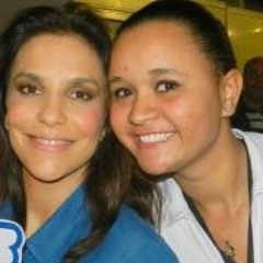 Letícia Oliveira 12