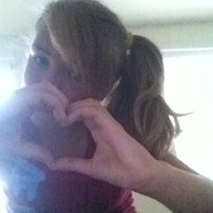 Delaney LovesYuu Weaver