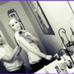 ImsoblondeimustbeEmilee