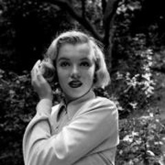 Sparkle TheQueen White