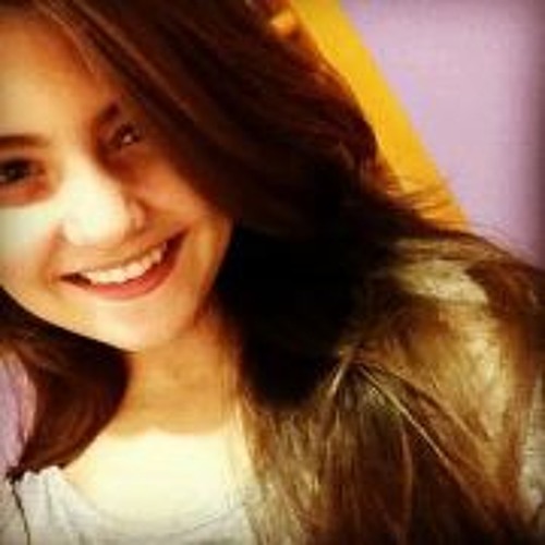 Julia Vairo Menezes’s avatar