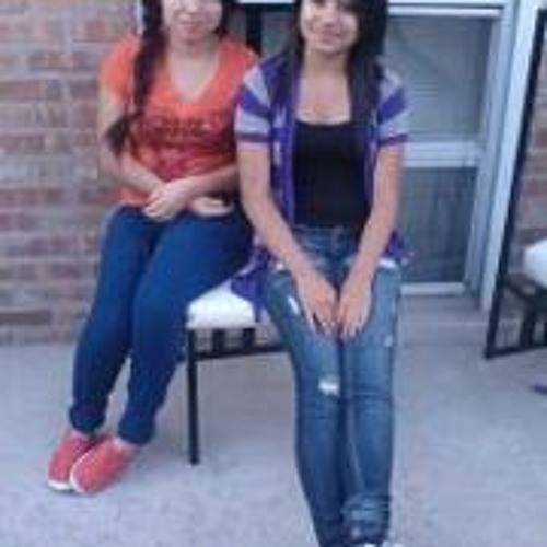 Stream Lesly Hernandez music | Listen to songs, albums, playlists for