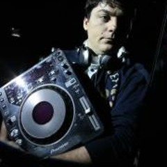Dj-R-Maxx