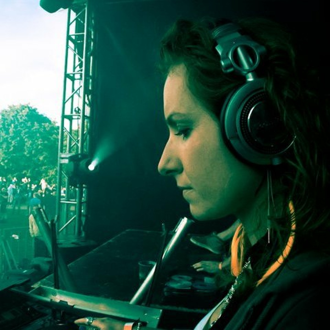 Stream Paulina Cewe music | Listen to songs, albums, playlists for