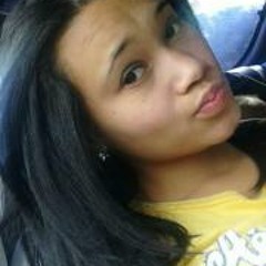 Simone LivingLife Hoskins