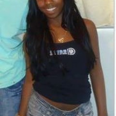 Caroline Oliveira 17