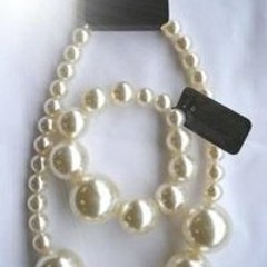 Four-Ladies Market-Stall