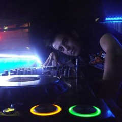 Dj Övgü Candaş