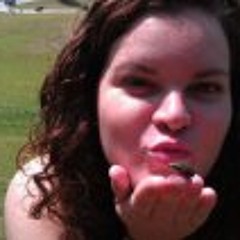 Holly Bat-Boss Whited