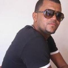 Roberto L L Correia