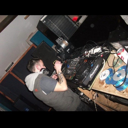 DJ V-MAN (JAMES VAUGHAN) — artist photo