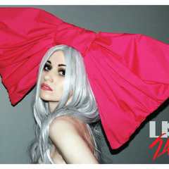 LisaGagaUK