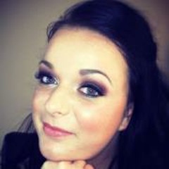 Jennifer D Make Up-Artist