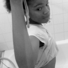 Maaiilÿne Uniik Äiimant