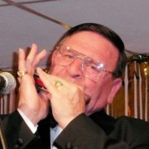 02 - Little old Wine Drinker Me