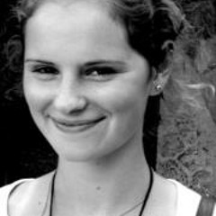 Julia Müller 22