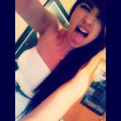 nicoleee(: