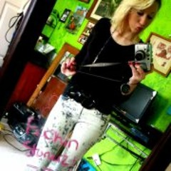 RiRi Rhiannon Woodworth