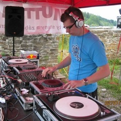Dj Deluxe
