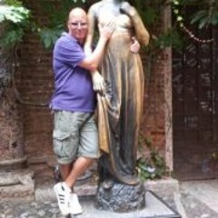 Raymond Van Raamsdonk